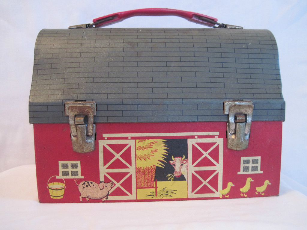 1960-Red-Barn1 lunch box